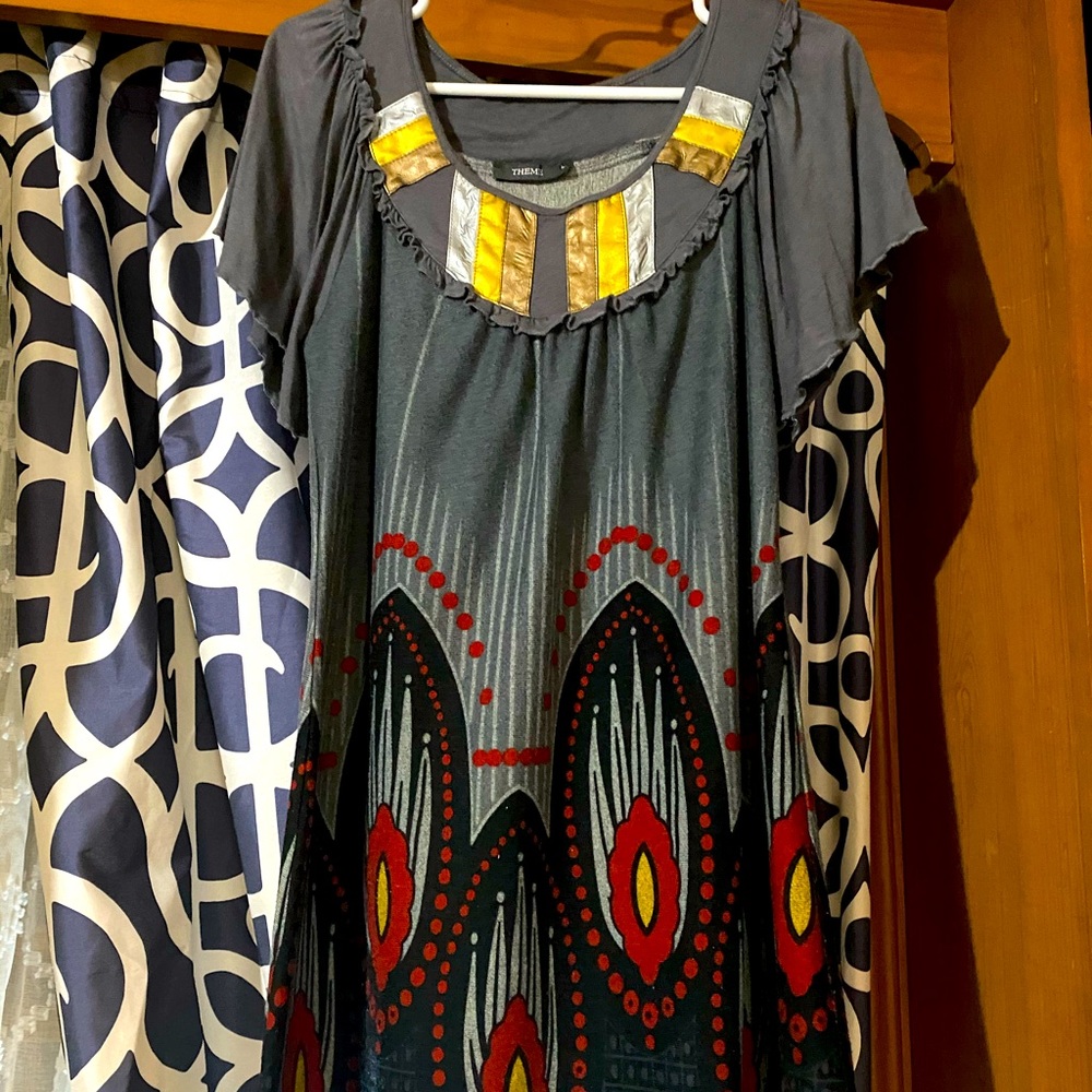 T Shirt style dress; boutique; Theme sz Lg